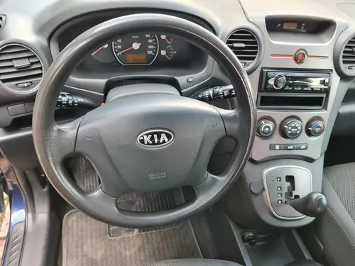 Kia Carens Rondo 2.0cc AT AA 4X2