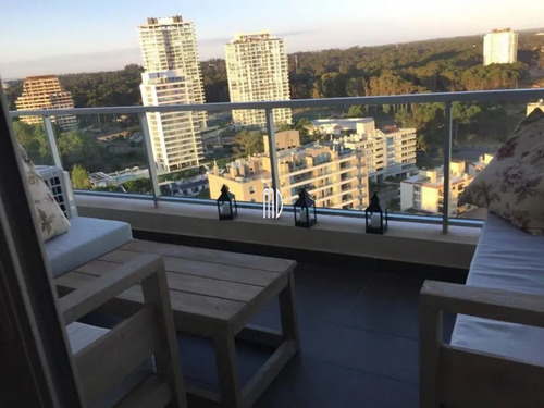 Hermoso Apartamento Con Vista Al Mar Desde Terraza- Ref: 6365