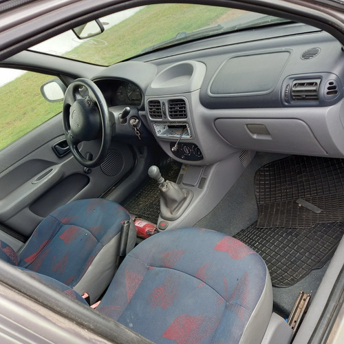 Imagem 4 de 5 de Sucata Renault Clio 2001 Para Vendas De Peças