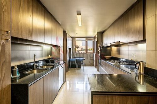 Imagen 16 de 30 de Departamento En Venta De 4 Dormitorios En Vitacura