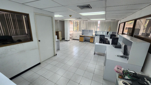 Edificio Venta La Urbina 3919 Mts2 Sonmetros2