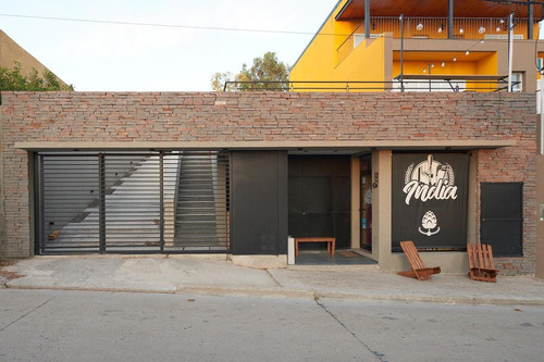 Imagen 4 de 22 de Conjunto De 4 Departamentos De Un Dormitorio, Local Comercial Y Pileta