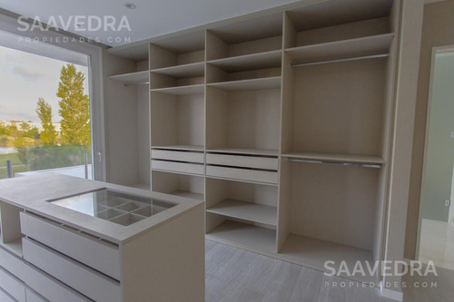 Imagen 18 de 26 de Exclusiva Casa Con Vista Al Lago Y Cancha De Golf. En El Golf Nordelta