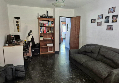 Casa En Venta - Barrio San Rafael 2 Dormitorios - Con Escritura