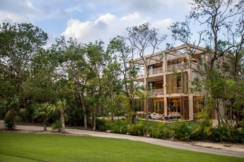 Imagen 3 de 26 de En Venta Casas Con Club De Playa Y Campo De Golf En Playa Del Carmen (860)