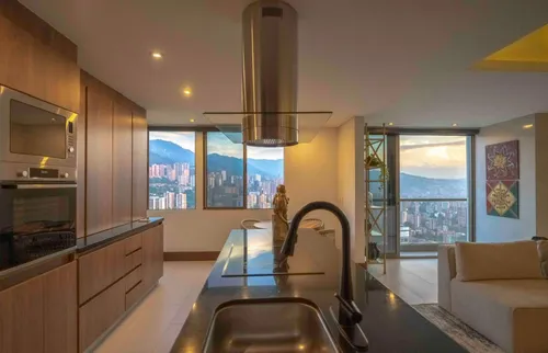 Apartamento En Venta En El Poblado. Cod V12209