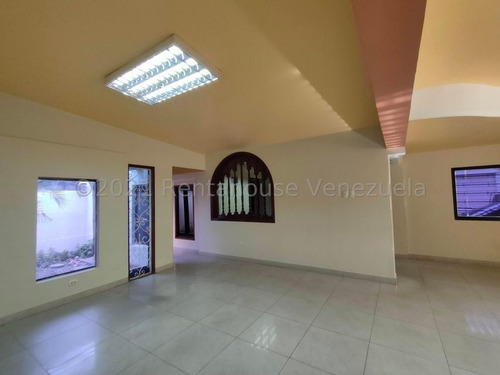 Imagen 5 de 10 de En Alquiler Impecable Casa Uso Comercial Zona Tierra Negra