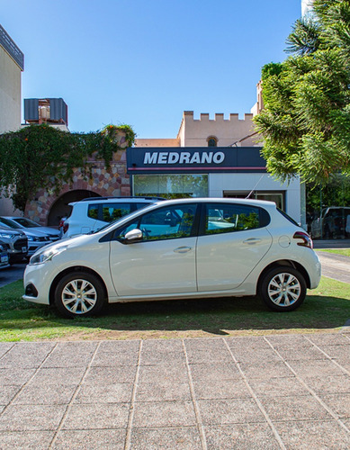 Imagen 2 de 18 de Peugeot 208 Active 1.6