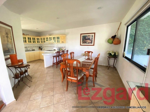 Encantadora Casa Campestre A La Venta En Lomas De Cocoyoc