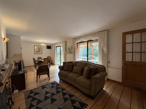 Casa En Venta De 3 Dorm. En Calera De Tango. Camino Lonquen