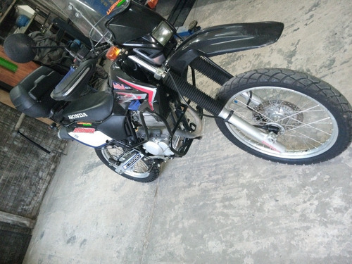 Imagen 4 de 6 de Honda Xr 250 Tornado Con Accesorios