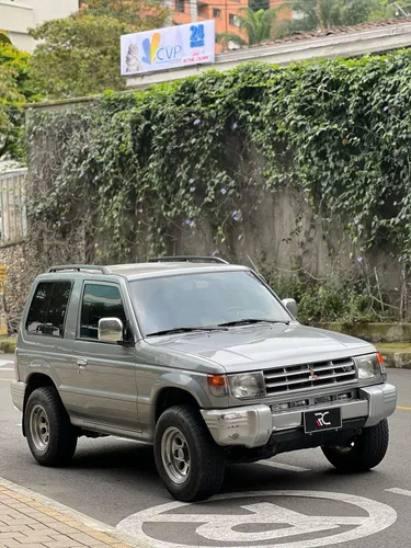 Mitsubishi Montero 3.0 V6