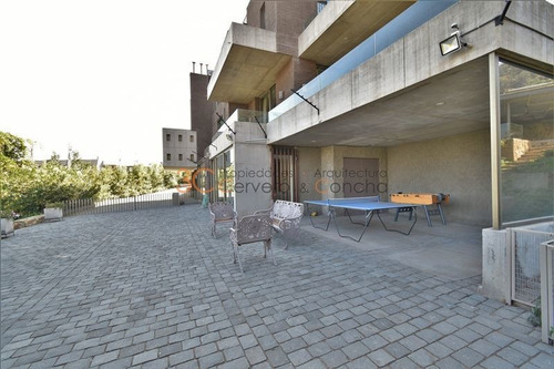 Casa En Venta De 4 Dorm. En Lo Barnechea