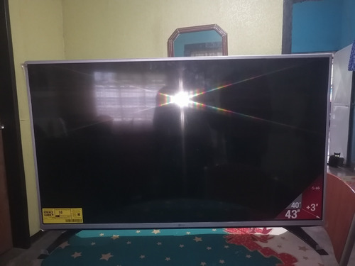 Imagen 3 de 8 de Smarttv LG Led43'' Lf5400 Para Repuestos/pantalla Rota