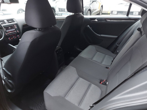 Imagen 12 de 19 de Volkswagen Vento Advanced Plus 2.5 Manual