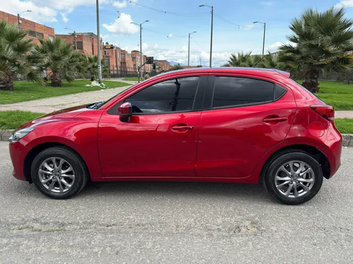 Mazda 2 1.5 TOURING AUTOMATICO HB