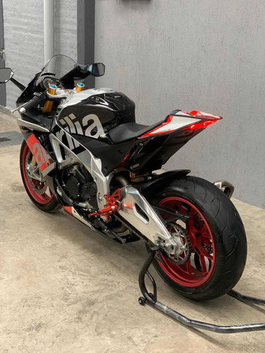 Aprilia Rsv4