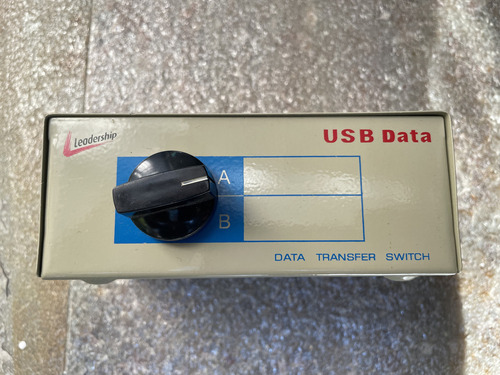 Chaveador Usb Data 2x1 Leadership Manual (Usado)