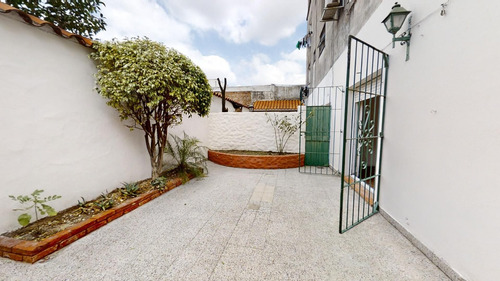 Imagen 9 de 30 de Departamento 3 Amb. Venta - Munro - Patio Propio