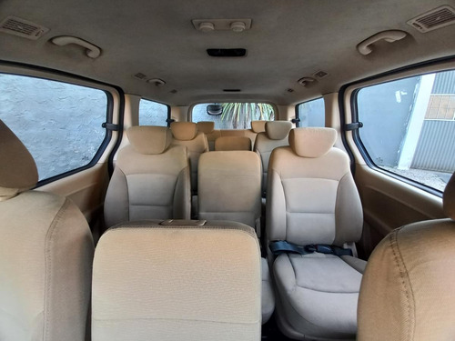 Hyundai H1 2.5 Wagon 12-p Mt Plus
