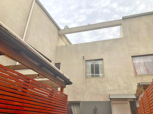 Casa En Condominio De 3 Dormitorios