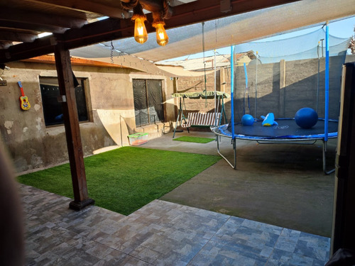 Oportunidad Casa Grande En Venta 4d 1b Cerca Muni Colina