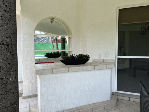 Casa En Renta Lomas De Cocoyoc (solara)