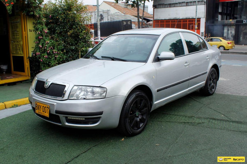 Skoda Superb 2.8 Comfort