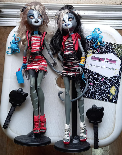 Monster High Boneca Meowlody & Purrsephone Zombie Shake