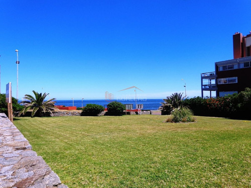 Imagen 13 de 18 de Venta De Terreno Con Vista Al Mar En Punta Del Este!, Península, Apto Para 3 Pisos