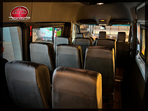 Mercedes-Benz Sprinter Passageiro 16 Lugares