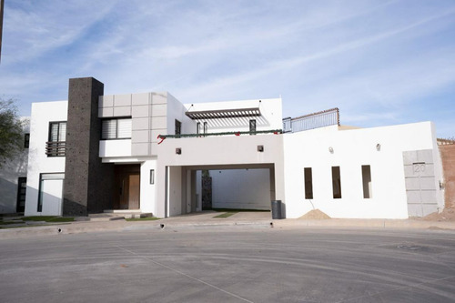Casa En Venta O Renta En Los Santos Residencial