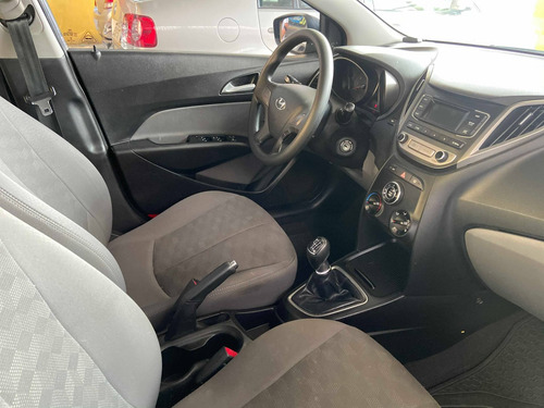 Hyundai Hb20s 1.6 Comfort Plus 16v Flex 4p Manual