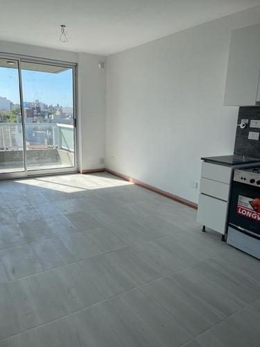Imagen 4 de 22 de Semi-piso. Mono-ambiente Divisible Con Ameneties - Flores