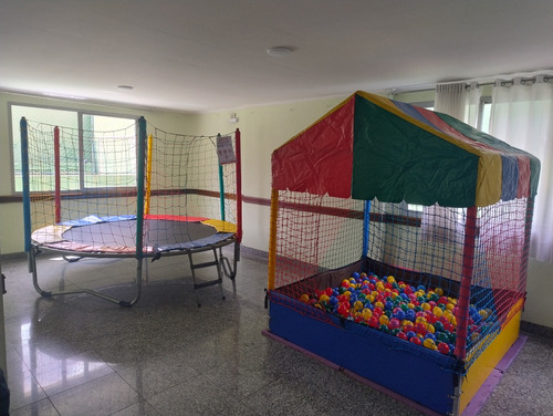 Locaçã Piscina De Bolinhas E Cama Elástica