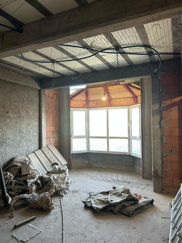 Vende Casa A Terminar Con Oficinas