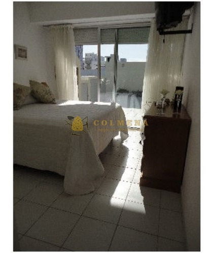 Apartamento En Muy Buena Ubicacion, Cerca Del Puerto De 2 Dor, 2 Baños, Con Amplia Terraza Con Churrasquero. Consulte!!!!!!- Ref: 2034
