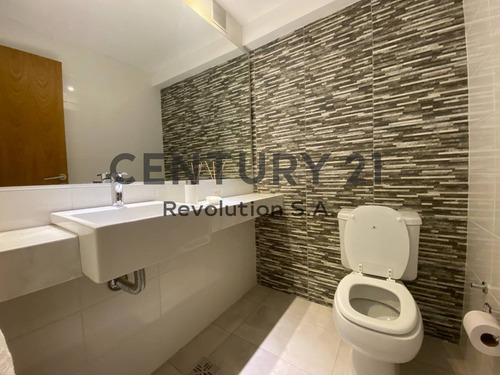 Imagen 7 de 13 de Departamento 2 Dormitorios Con Amplio Balcon Y Terraza Exclusiva Barrio Martin