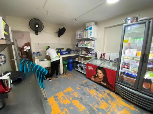 Venta De Hermosa Heladeria!