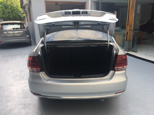 Volkswagen Polo Confortline 1.6ml/16 Tiptronic-2017 Expoeste
