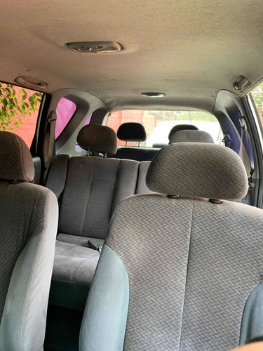 Kia Carens 2002