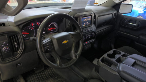 Chevrolet Silverado PAQ E. WT DOBLE CABINA 4X2 MOTOR V6 4.3L