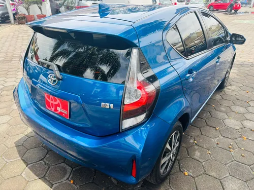 Toyota Prius 2021