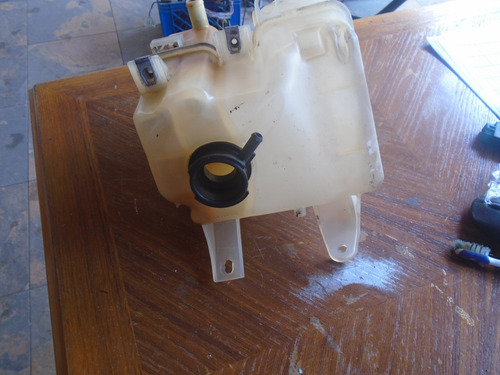 Imagen 4 de 4 de Vendo Tanque De Coolants De Chrysler Sebring Cabrio, 2001