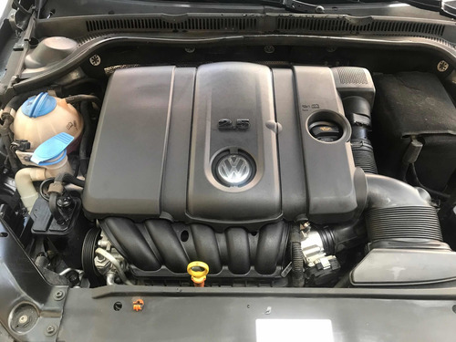 Volkswagen Vento 2.5 Luxury 170cv 2013
