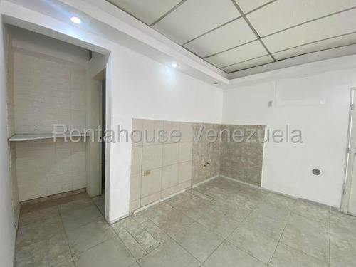 Local En Alquiler En El Limon Avenida Caracas Maracay 25-16904 Mvs