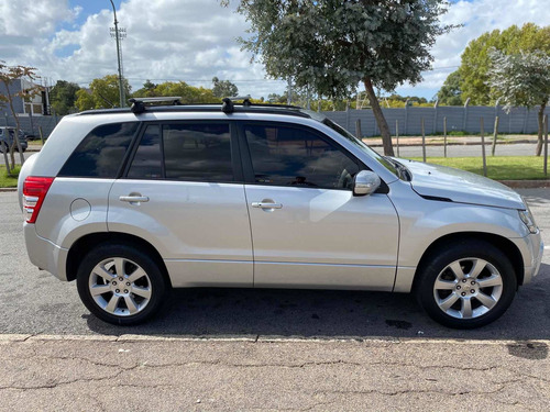 Suzuki Grand Vitara 2.4 Jiii 2011