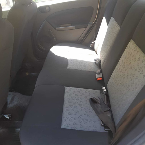 Imagen 7 de 10 de Ford Ikon Sedan, Manual, 4 Cil