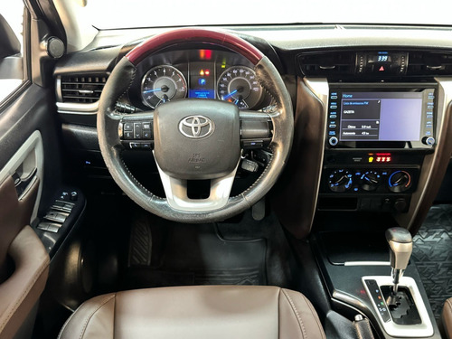 Toyota Hilux SW4 SR 4x2 2.7/ 2.7 Flex 16V Aut.