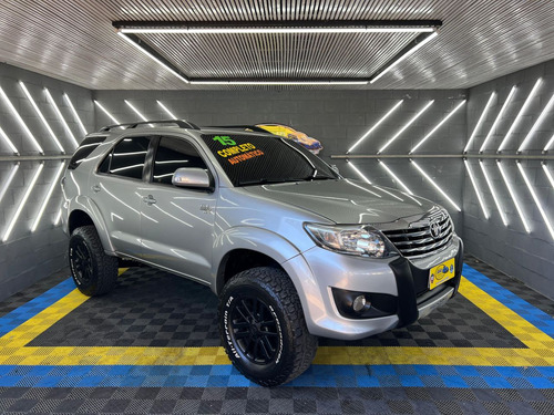 Toyota Hilux SW4 Hilux SW4 SR 4x2 2.7/ 2.7 Flex 16V Aut.